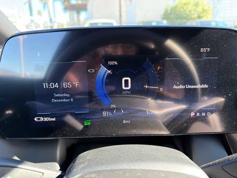 New 2026 Chevrolet Equinox EV LT image 28