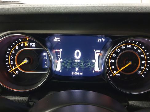 Used 2021 Jeep Wrangler Unlimited Sahara w/ Cold Weather Group image 18