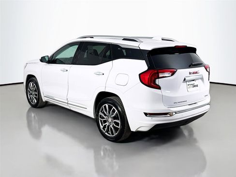 Used 2024 GMC Terrain Denali w/ Denali Premium Package image 7
