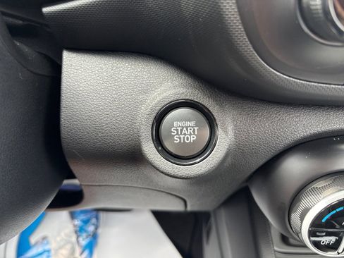 Certified 2025 Hyundai Venue Limited image 20