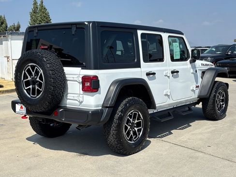Used 2024 Jeep Wrangler Unlimited Rubicon image 5