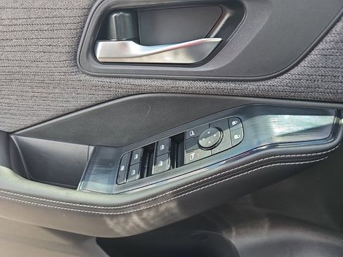 Used 2023 Nissan Rogue SV FWD image 28