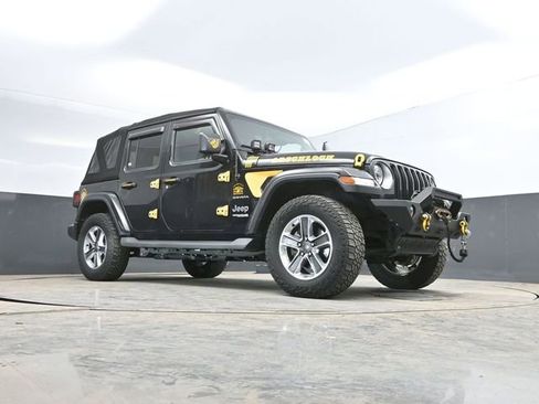 Used 2021 Jeep Wrangler Unlimited Sahara w/ Uconnect 4C Nav & Sound Group AWD/4WD image 44