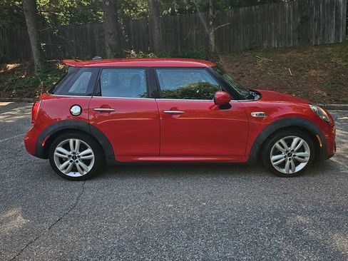Used 2016 MINI Cooper S FWD image 2