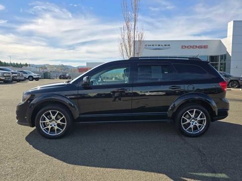 Used 2015 Dodge Journey R/T w/ Flexible Seating Group image 2