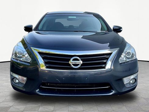 Used 2013 Nissan Altima 2.5 SV w/ 2.5SV Convenience Pkg FWD image 2