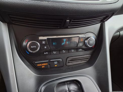 Used 2015 Ford Escape SE w/ Equipment Group 201A image 16