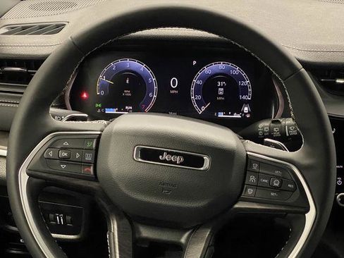 New 2026 Jeep Grand Cherokee Altitude AWD/4WD image 17