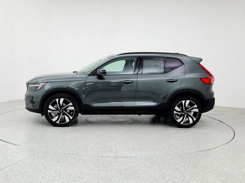 New 2026 Volvo XC40 B4 Plus w/ Climate Package image 8