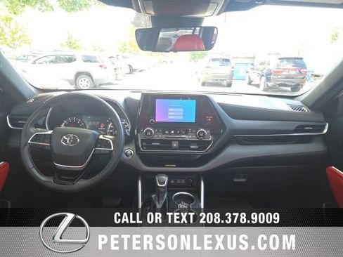 Used 2023 Toyota Highlander XSE AWD/4WD image 15