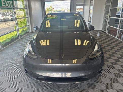 Used 2023 Tesla Model Y Performance AWD/4WD image 2