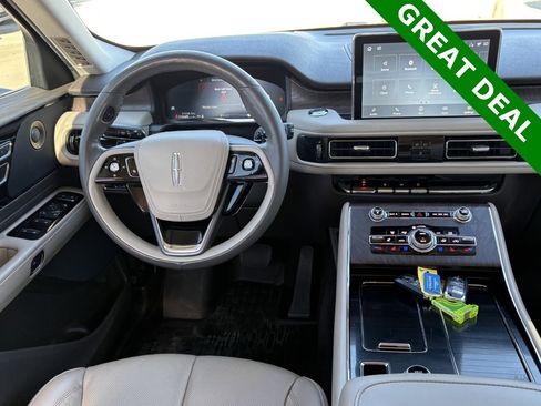 Used 2023 Lincoln Aviator Reserve w/ Equipment Group 201A image 12