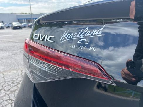 Used 2025 Honda Civic Sport image 13