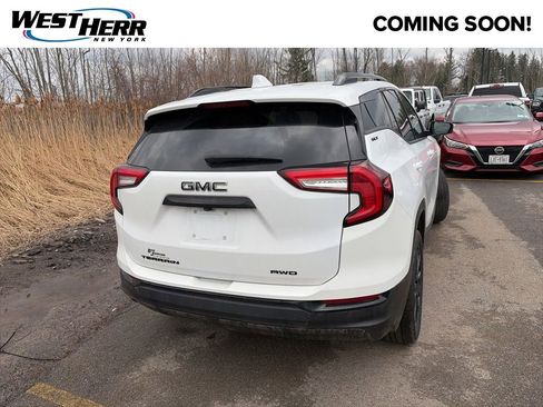 Used 2023 GMC Terrain SLT w/ Elevation Edition image 2