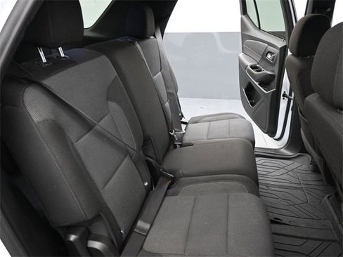 Used 2023 Chevrolet Traverse LT w/ LPO, Floor Liner Package image 23