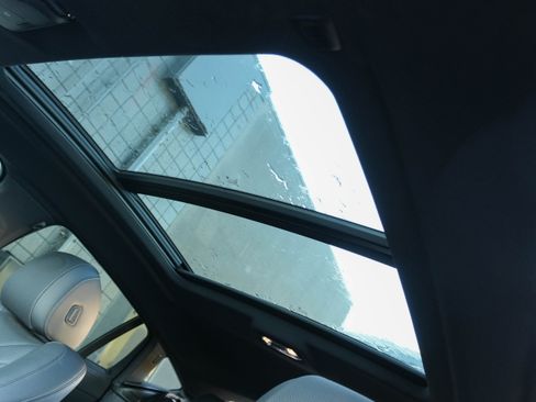 Certified 2024 BMW X6 xDrive40i w/ Premium Package image 15