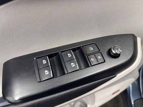 Used 2018 Toyota Highlander Limited Platinum image 39