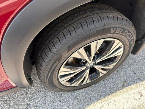 Used 2021 Nissan Rogue SV FWD image 11