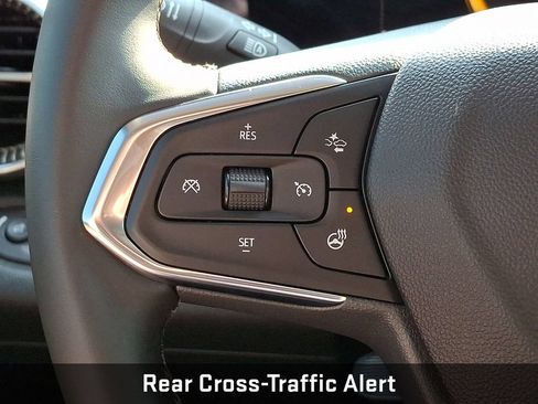 Used 2025 Chevrolet Trax ACTIV w/ Sunroof Package FWD image 25