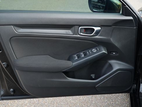 Used 2023 Honda Civic EX image 13