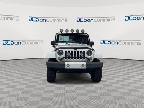 Used 2012 Jeep Wrangler Unlimited Sahara AWD/4WD image 3