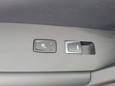 Used 2016 Hyundai Azera Limited FWD image 18