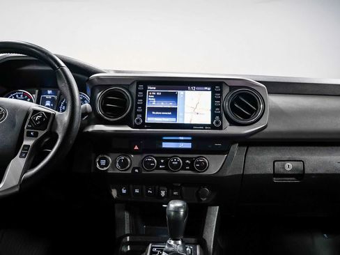 Certified 2023 Toyota Tacoma SR5 AWD/4WD image 14