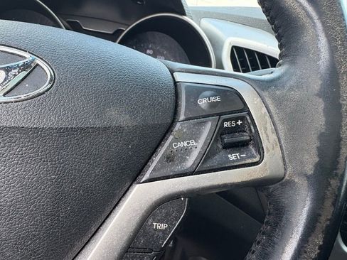 Used 2014 Hyundai Veloster w/ Style Package 02 image 24