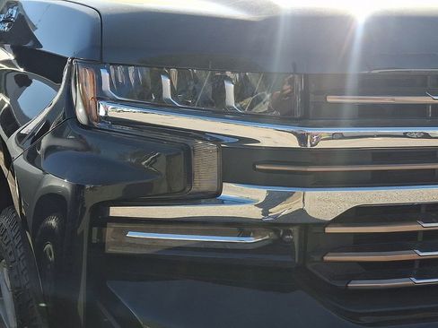 Certified 2022 Chevrolet Silverado 1500 High Country w/ Technology Package image 4