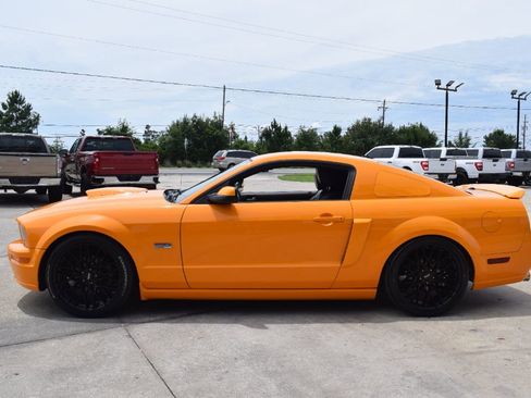 Used 2007 Ford Mustang GT Premium RWD image 3