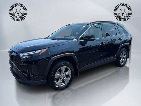 Used 2025 Toyota RAV4 LE AWD/4WD image 1