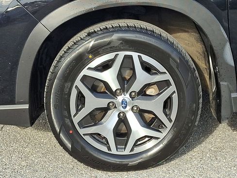 Used 2021 Subaru Forester Premium image 7