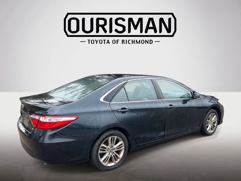 Certified 2016 Toyota Camry SE image 3