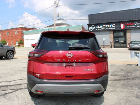 Certified 2023 Nissan Rogue SV w/ SV Premium Package AWD/4WD image 4