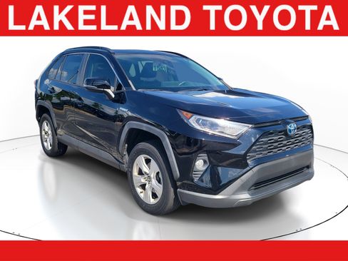 Used 2021 Toyota RAV4 XLE w/ Convenience Package AWD/4WD image 1