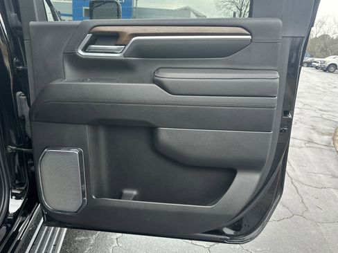 Used 2024 Chevrolet Silverado 2500 High Country w/ Midnight Edition image 20
