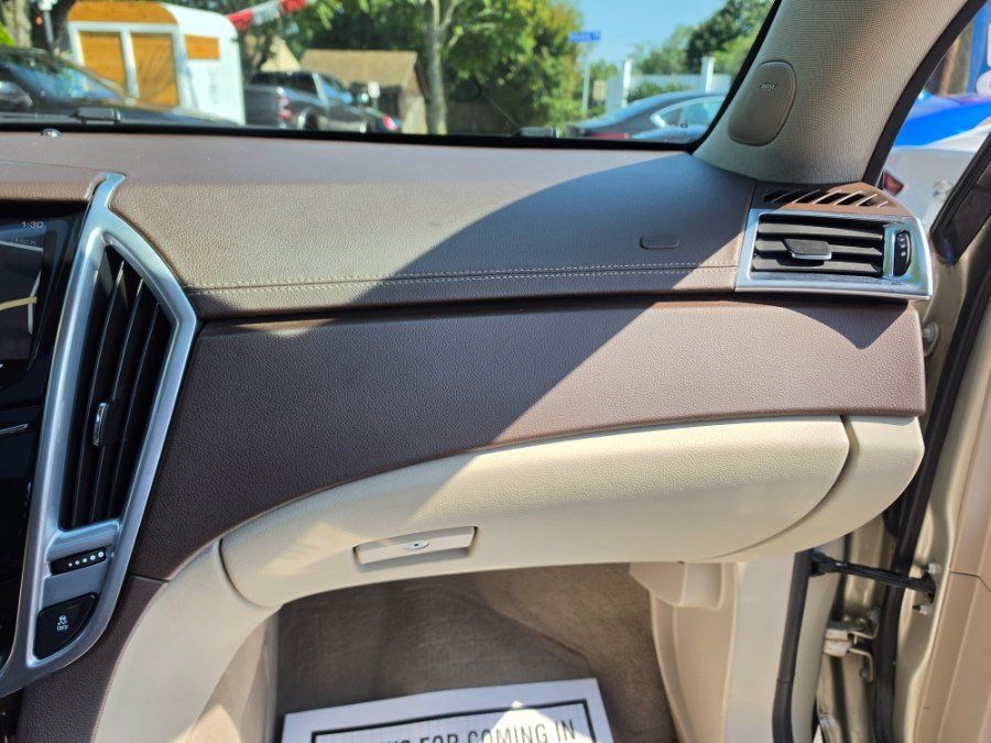 Used 2014 Cadillac SRX Luxury w/ Driver Awareness Package FWD image 39