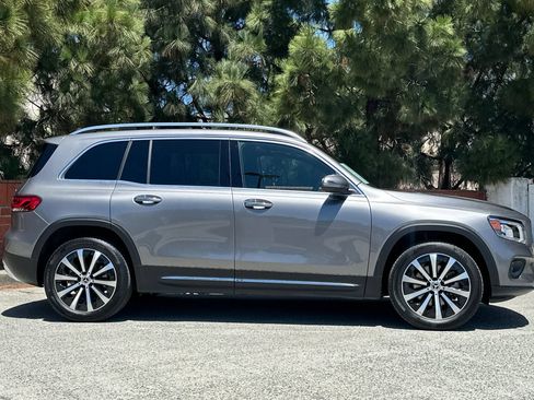 Certified 2022 Mercedes-Benz GLB 250 4MATIC image 3