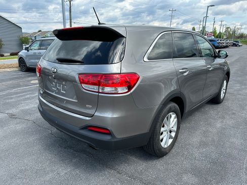 Used 2018 Kia Sorento L FWD image 5