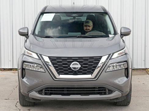 Used 2022 Nissan Rogue SV image 41