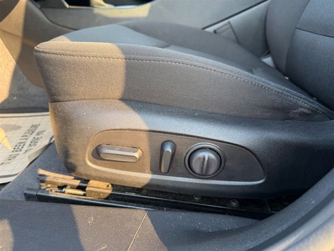 Used 2019 Chevrolet Malibu LT image 22