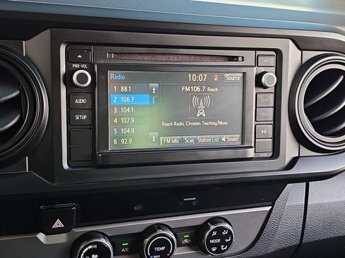 Used 2017 Toyota Tacoma SR image 16