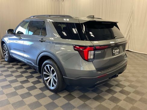 Used 2025 Ford Explorer ST-Line AWD/4WD image 5
