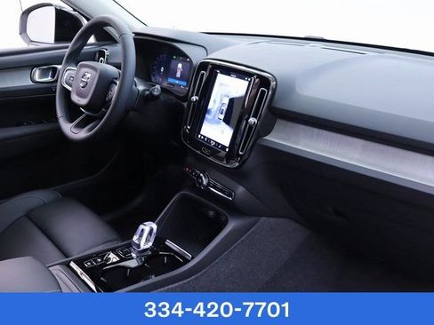 New 2025 Volvo XC40 B5 Plus w/ Protection Package Premier image 17