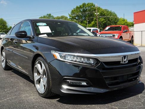 Used 2019 Honda Accord Touring image 39