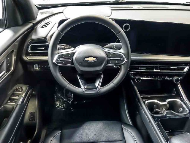 Certified 2026 Chevrolet Traverse LT AWD/4WD image 17