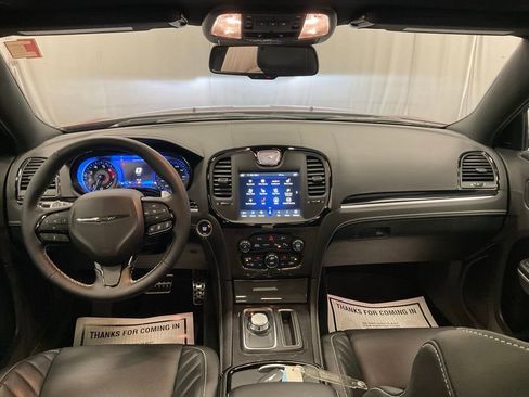 Used 2023 Chrysler 300 C RWD image 2