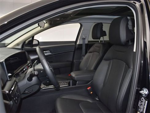 Certified 2026 Kia Sportage SX image 9