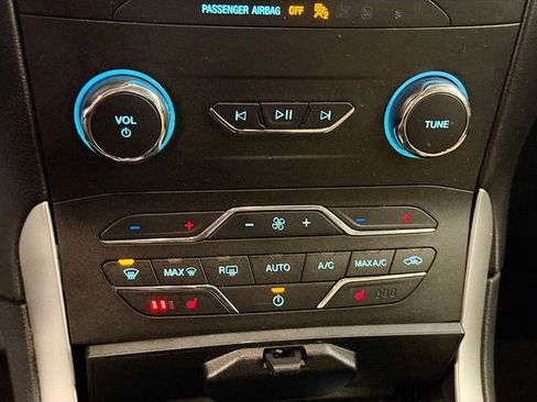 Used 2020 Ford Edge SEL w/ Convenience Package image 16