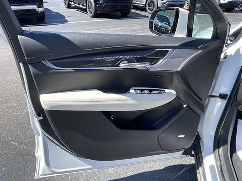 Used 2021 Cadillac XT6 Sport AWD/4WD image 26